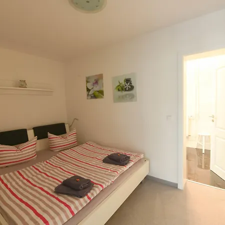 Haus Shiralee - Warnemünde *